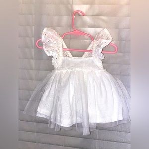 Newborn dress for newborn pictures / photography